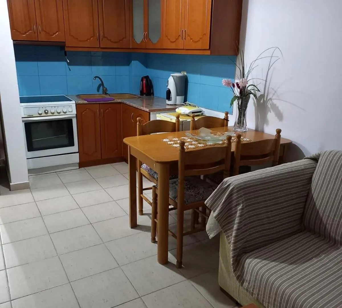 Popi Rooms Sarande 0*,